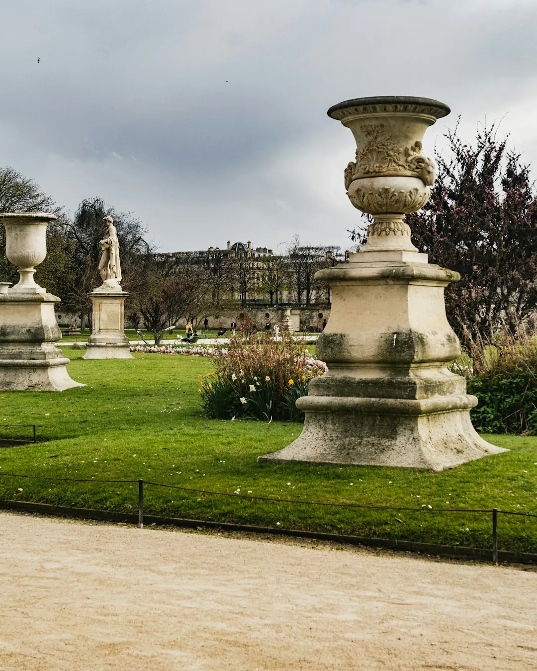Les Jardins du Marais — Courtyard Gardens Steps From Marais